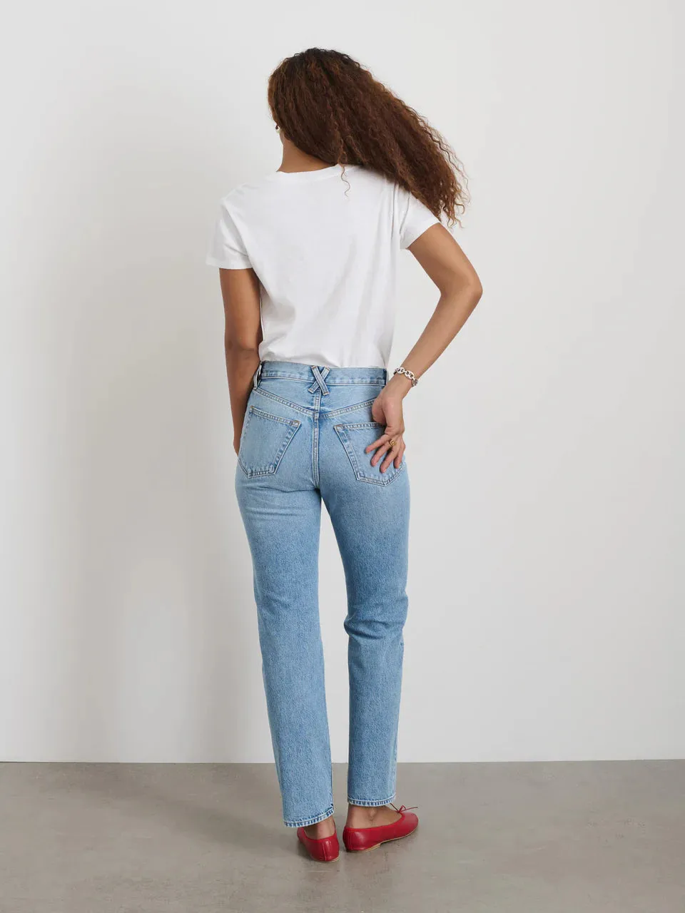 Alex Mill - Elliott V-Neck Tee in Broken Cotton (White)