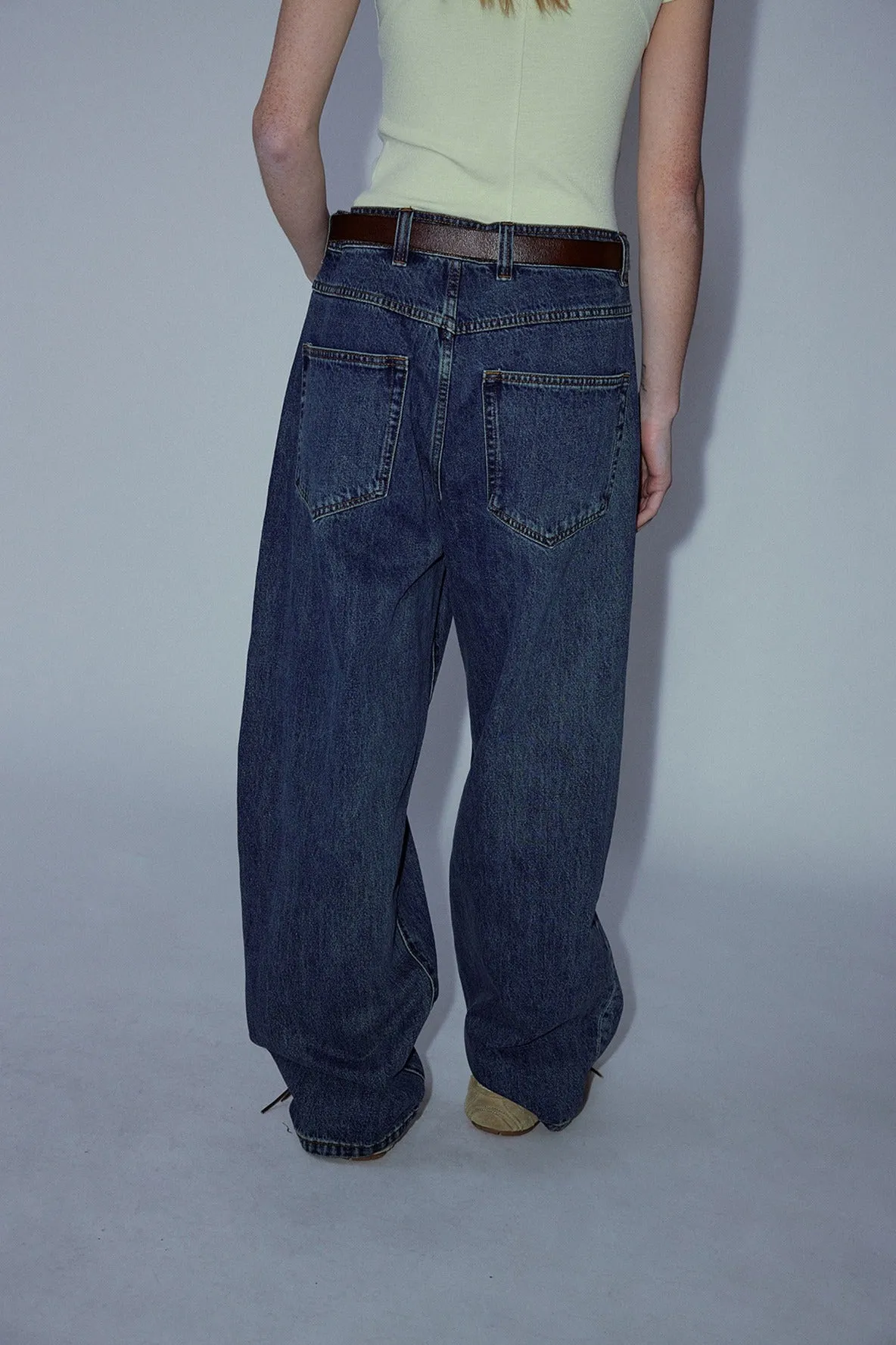 Banana-leg silhouette loose jeans | 2 color