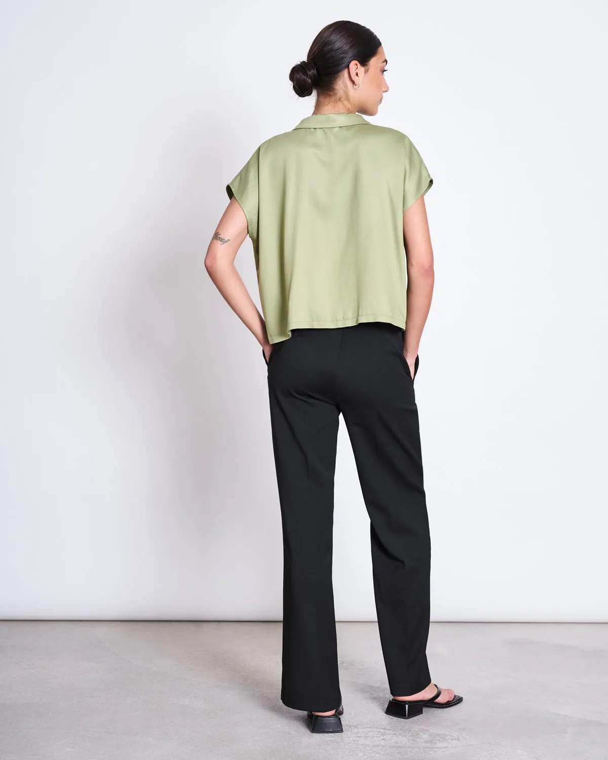 BLOUSE TIERRA PALE OLIVE