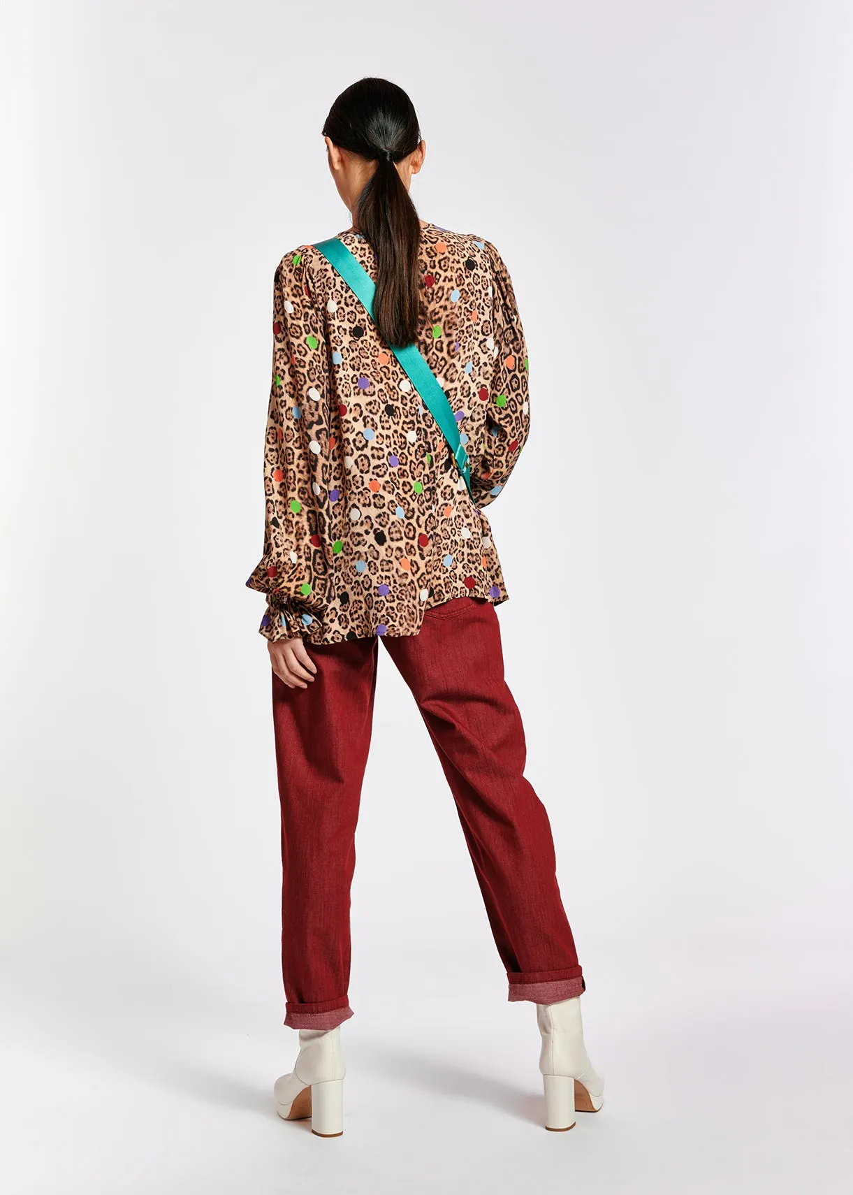 Burgundy loose-fit denim pants