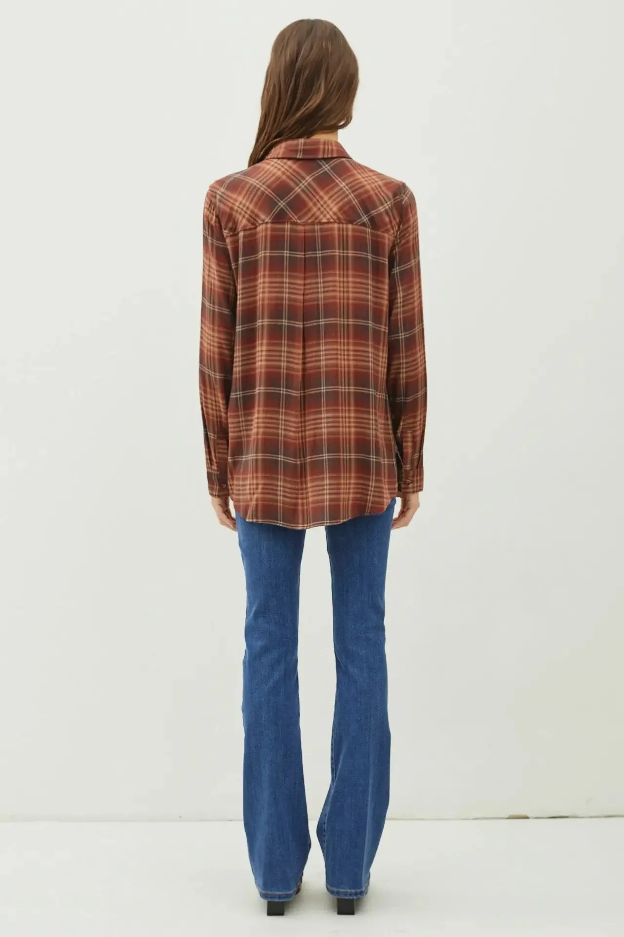CLASSIC BUTTON DOWN FLANNEL SHIRT