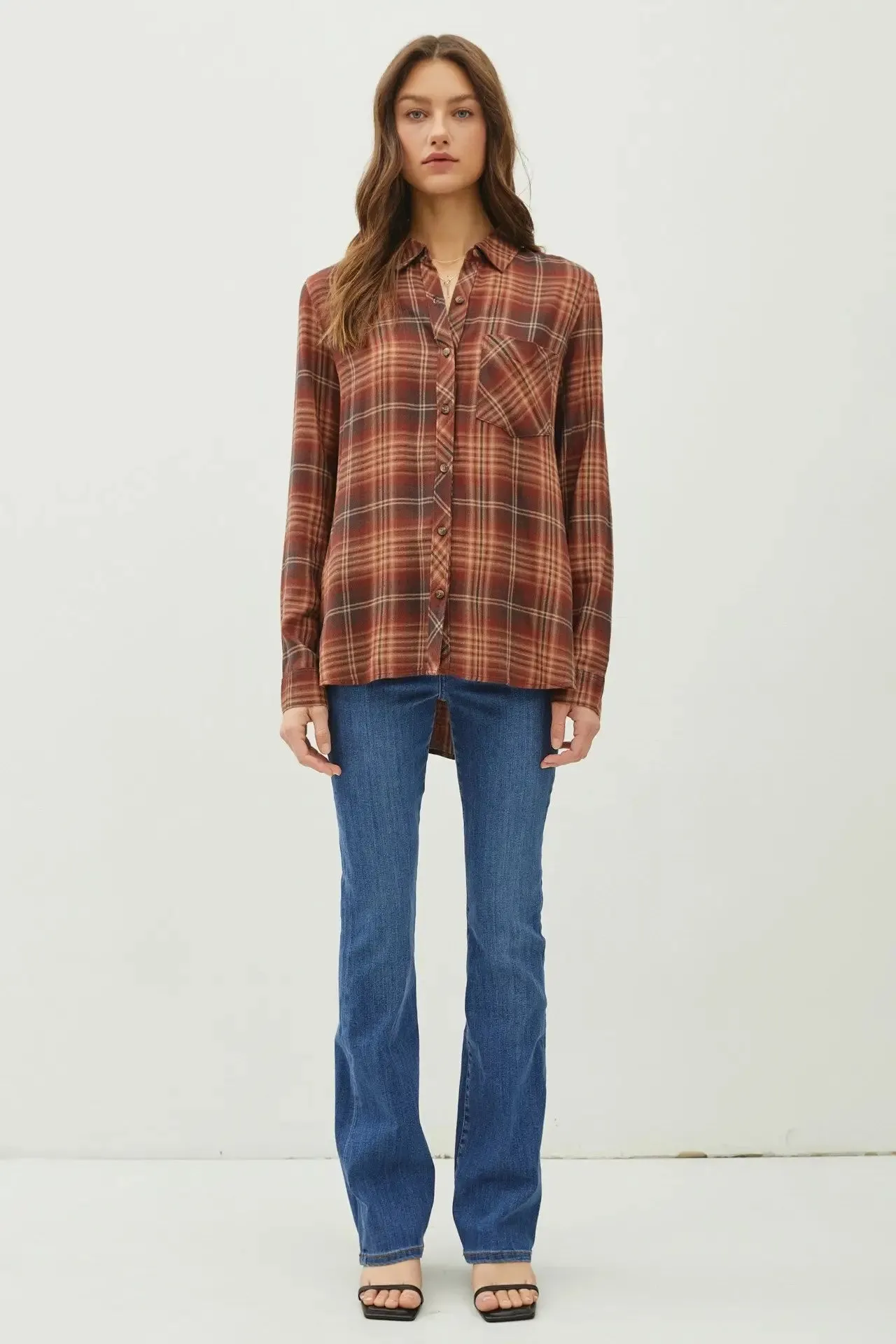 CLASSIC BUTTON DOWN FLANNEL SHIRT