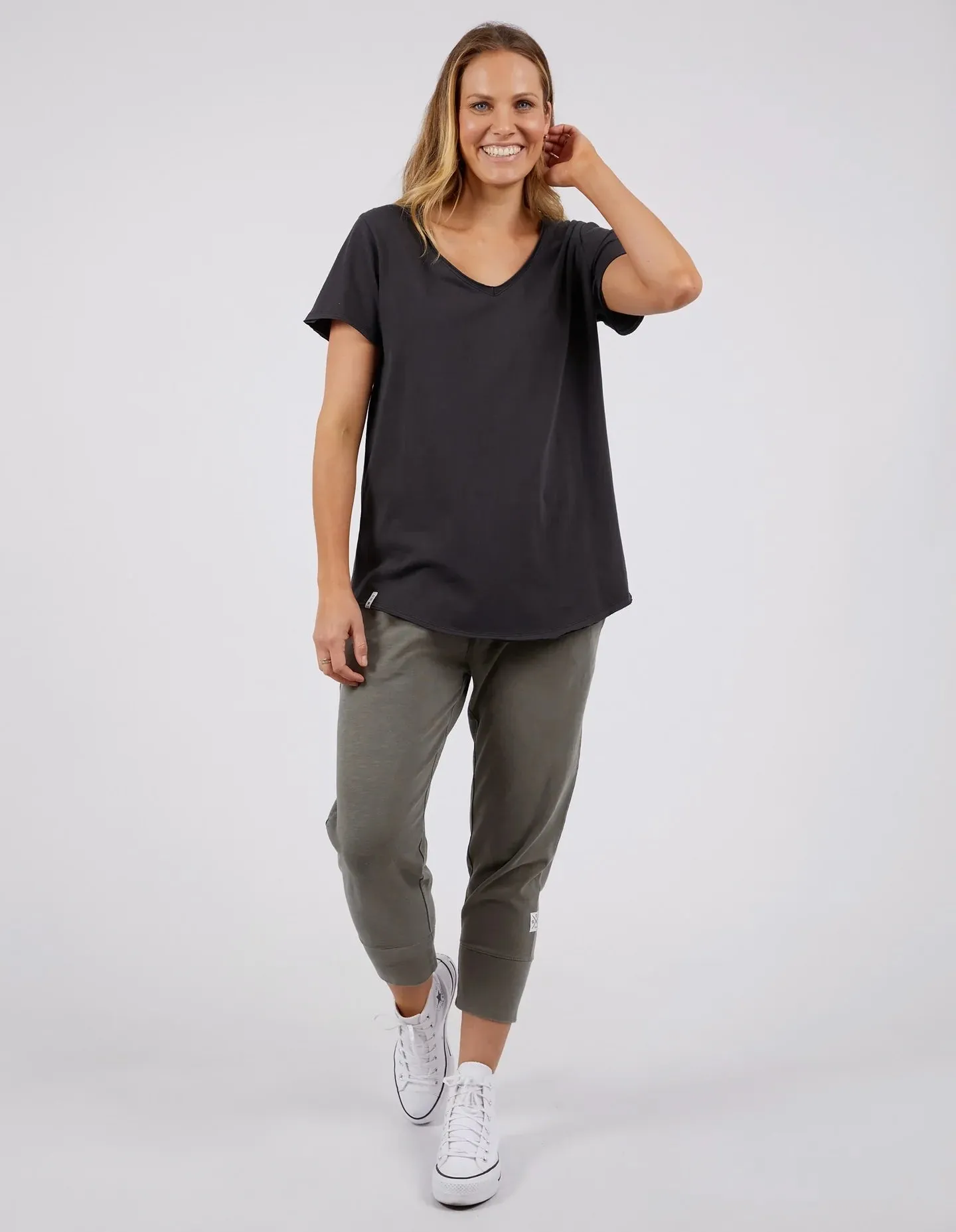 Fundamental Vee Tee / Washed Blk