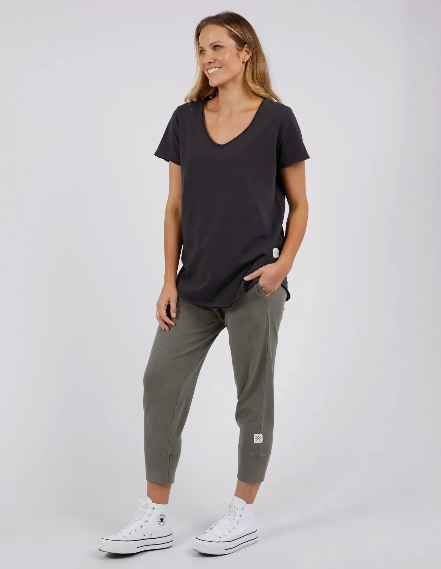 Fundamental Vee Tee / Washed Blk