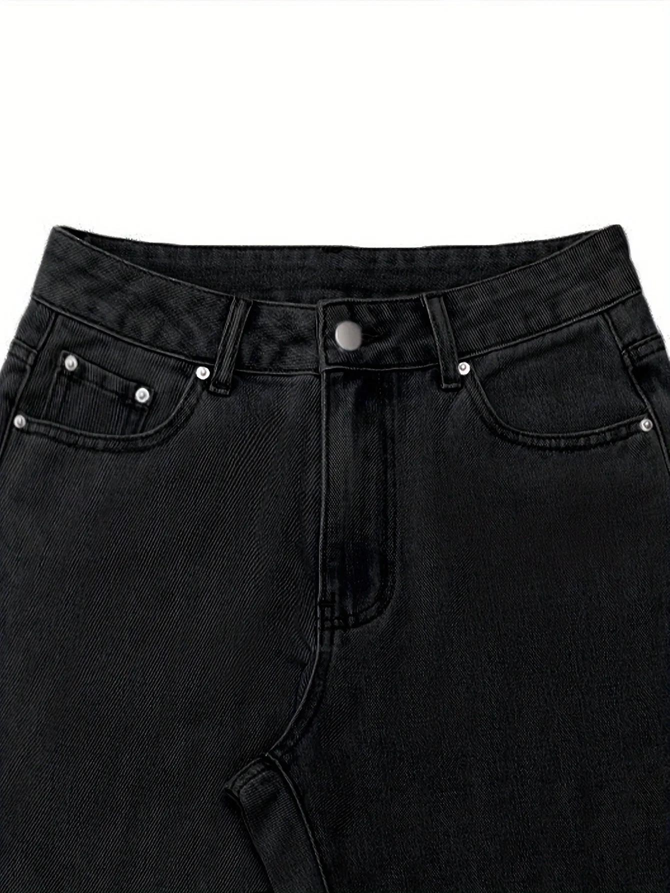 Gianna – Edgy Women’s Skull-Print Denim Jeans