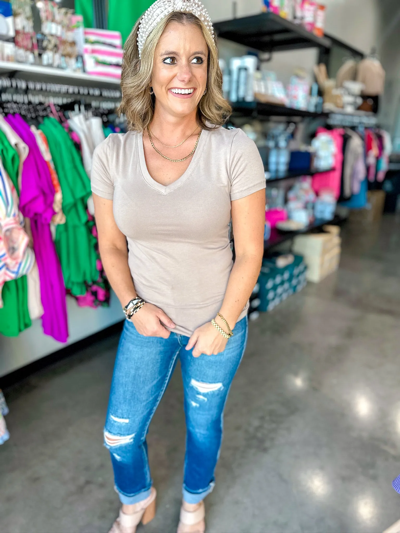 Jane Classic Fitted V Neck
