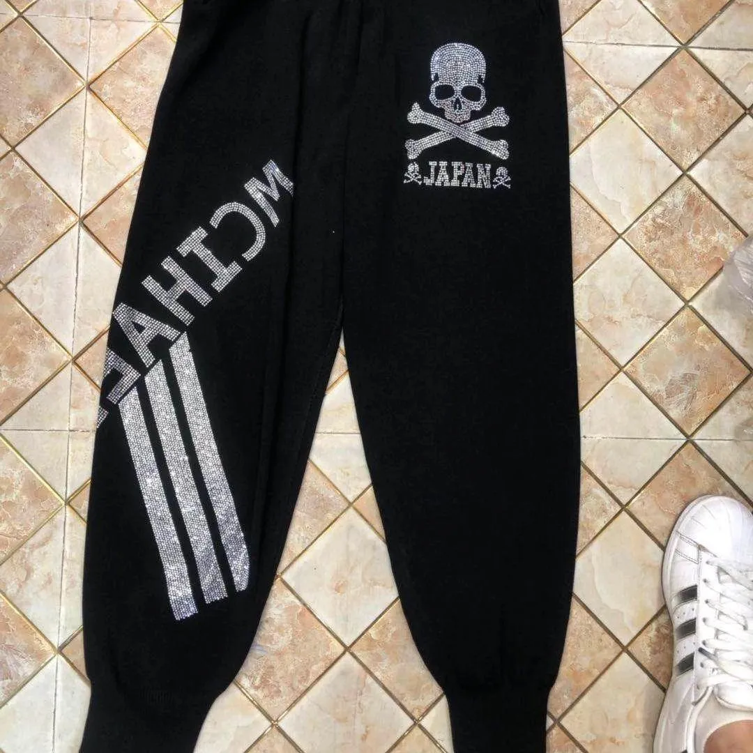 Loose Knitted Trousers with Heavy Embroidery and Hot Drilling - Slimming Fit