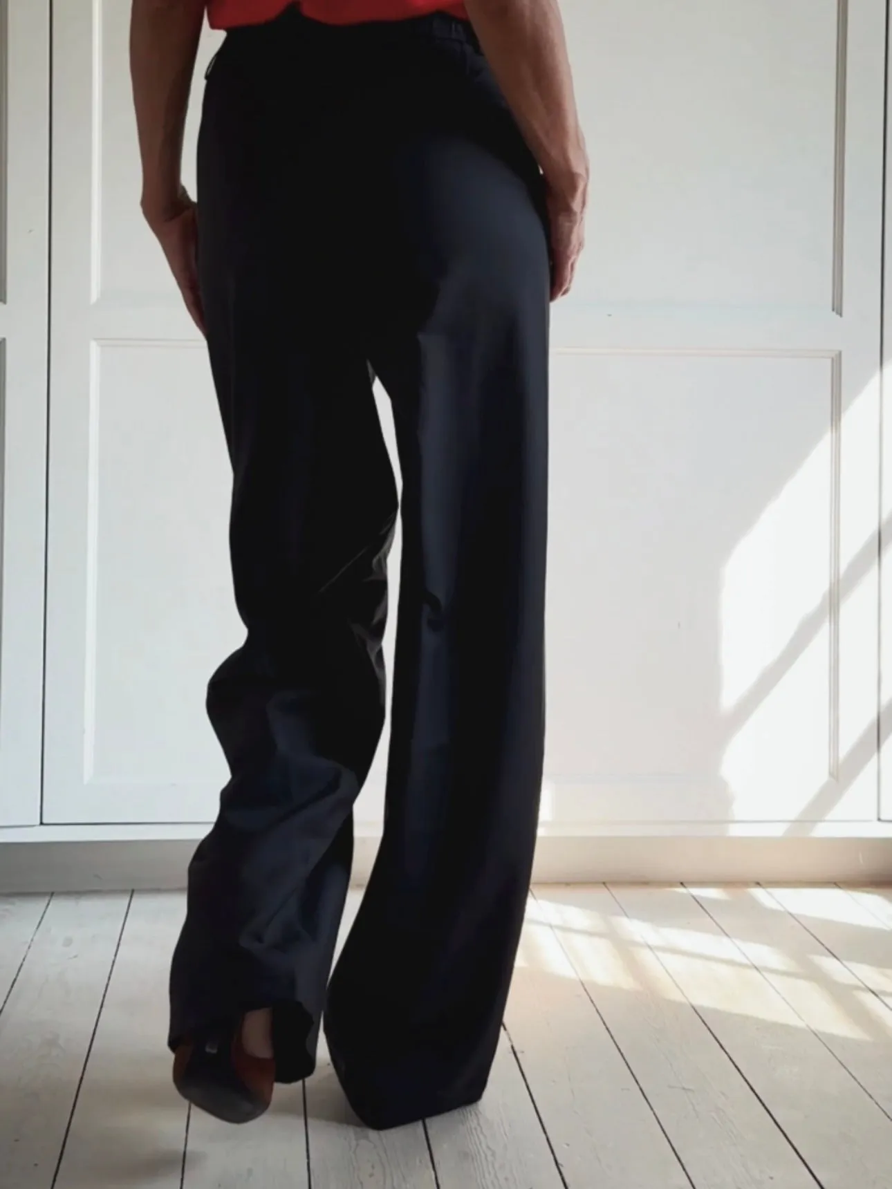 LOOSE PANTS WITH ELASTIC WAISTBAND - BLACK
