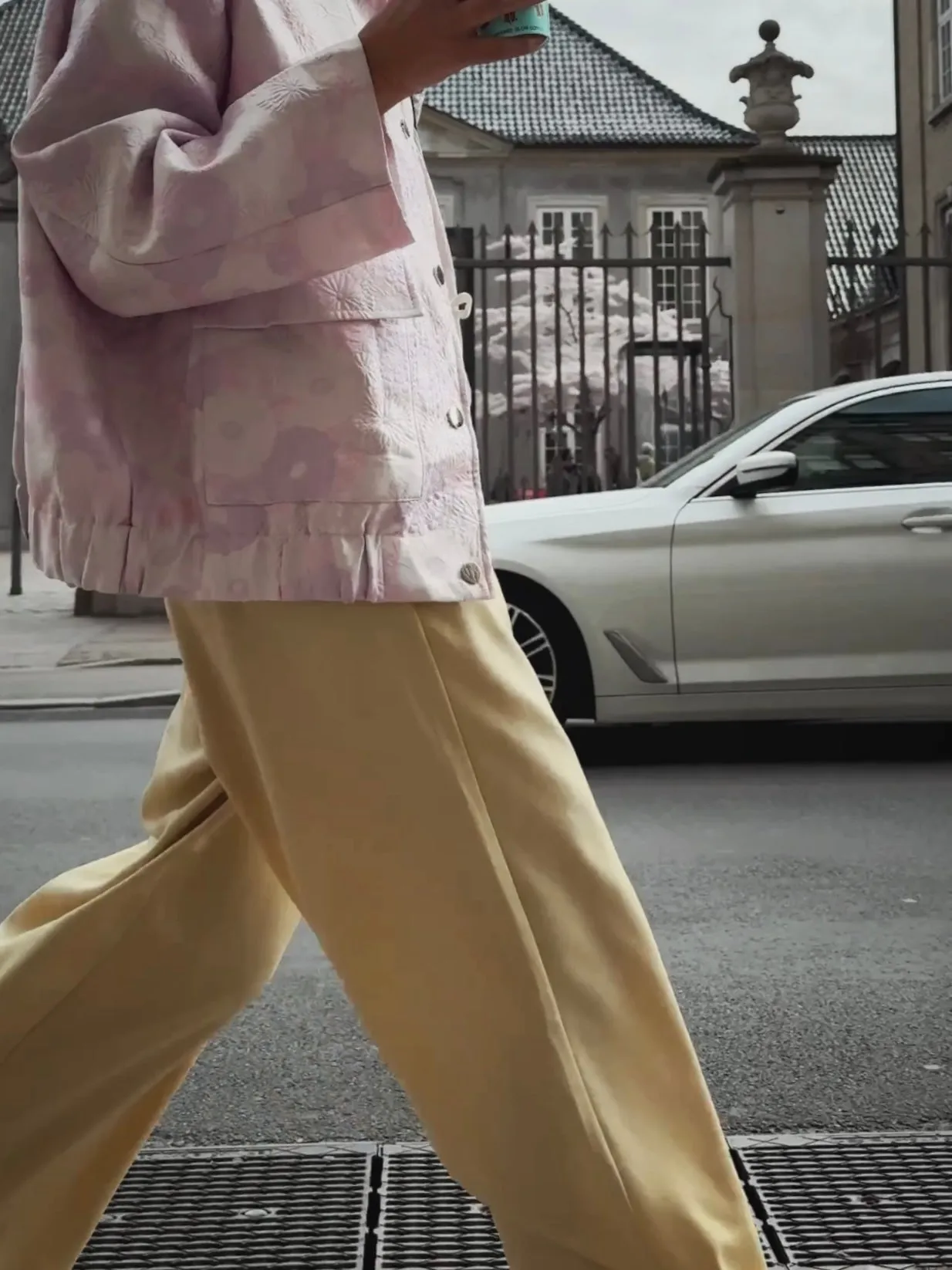 LOOSE PANTS WITH STRING - PALE YELLOW