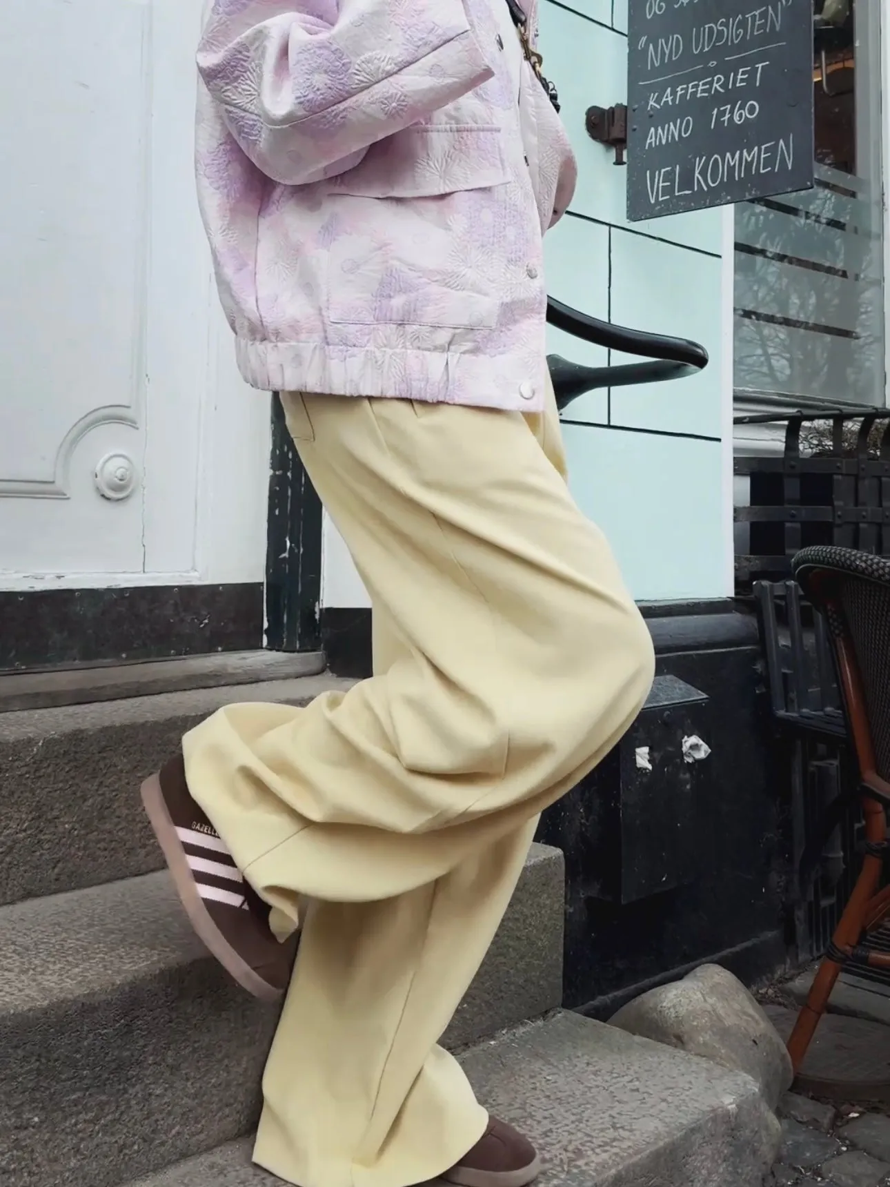 LOOSE PANTS WITH STRING - PALE YELLOW