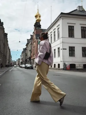 LOOSE PANTS WITH STRING - PALE YELLOW