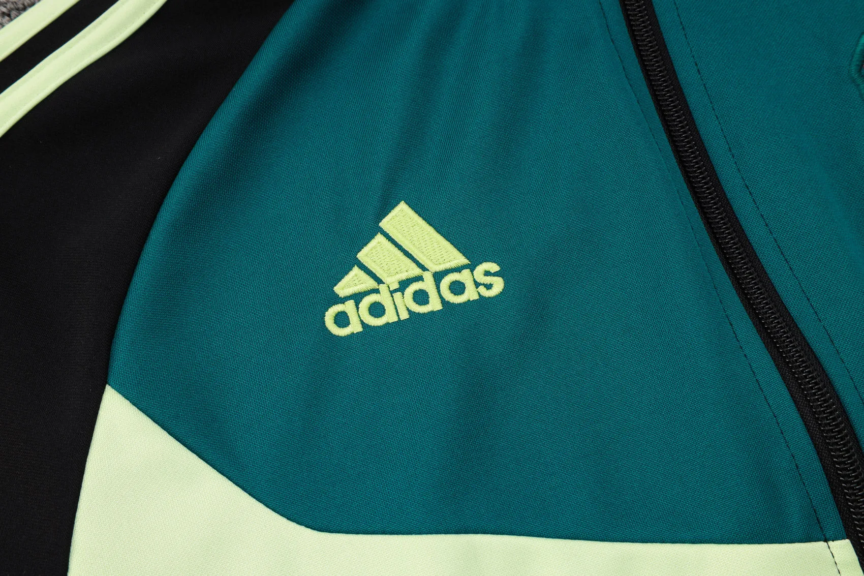 Manchester United “Devil’s Wordrobe” Tracksuit