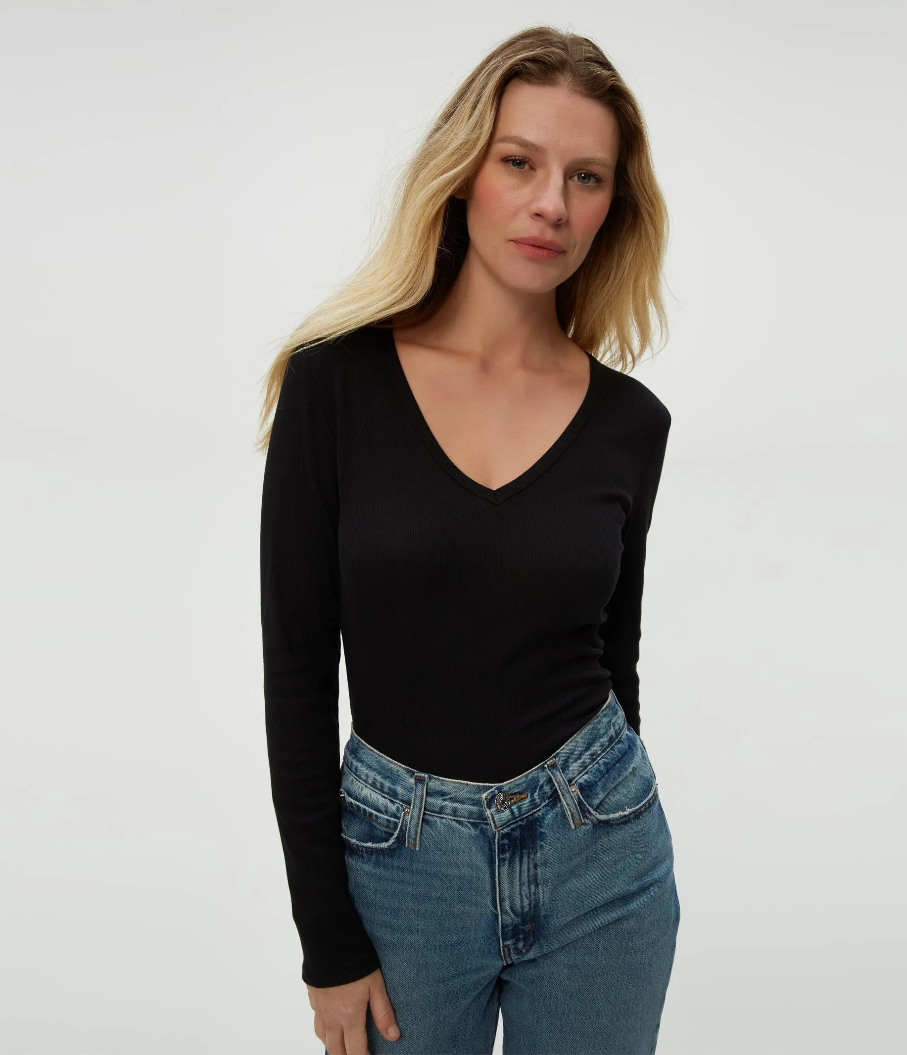 Remi V-Neck Tee
