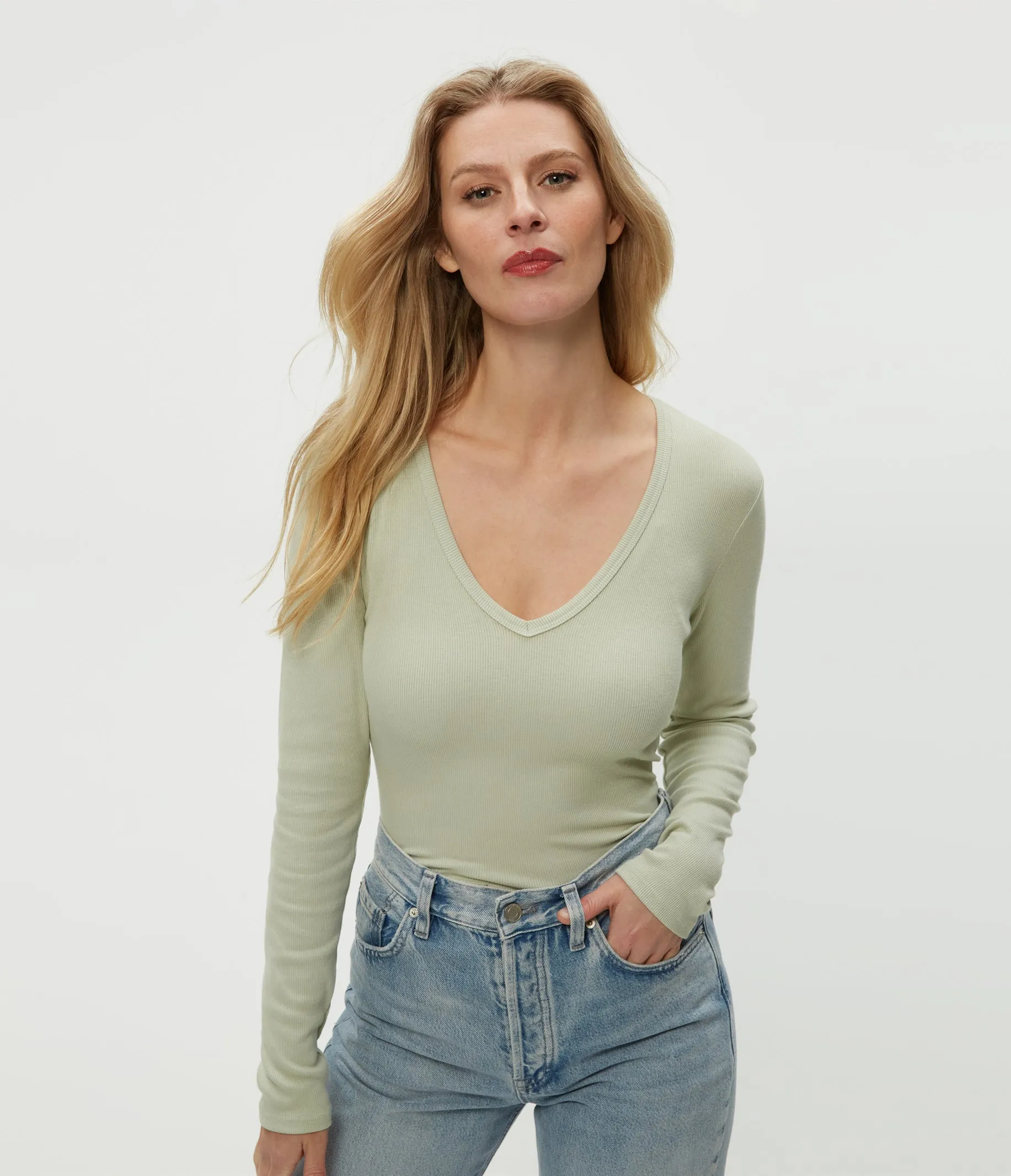 Remi V-Neck Tee