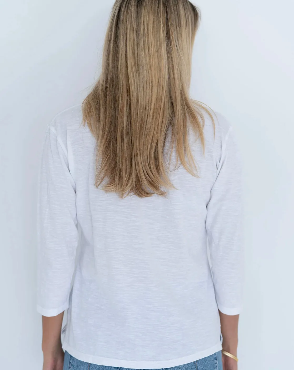 STELLA V-NECK
