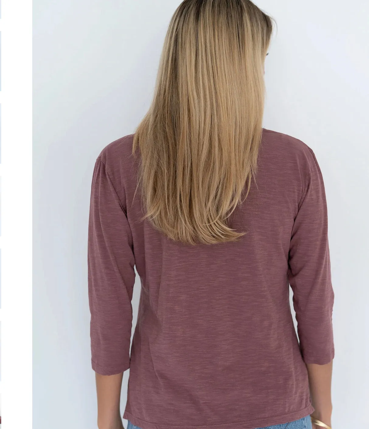 STELLA V-NECK