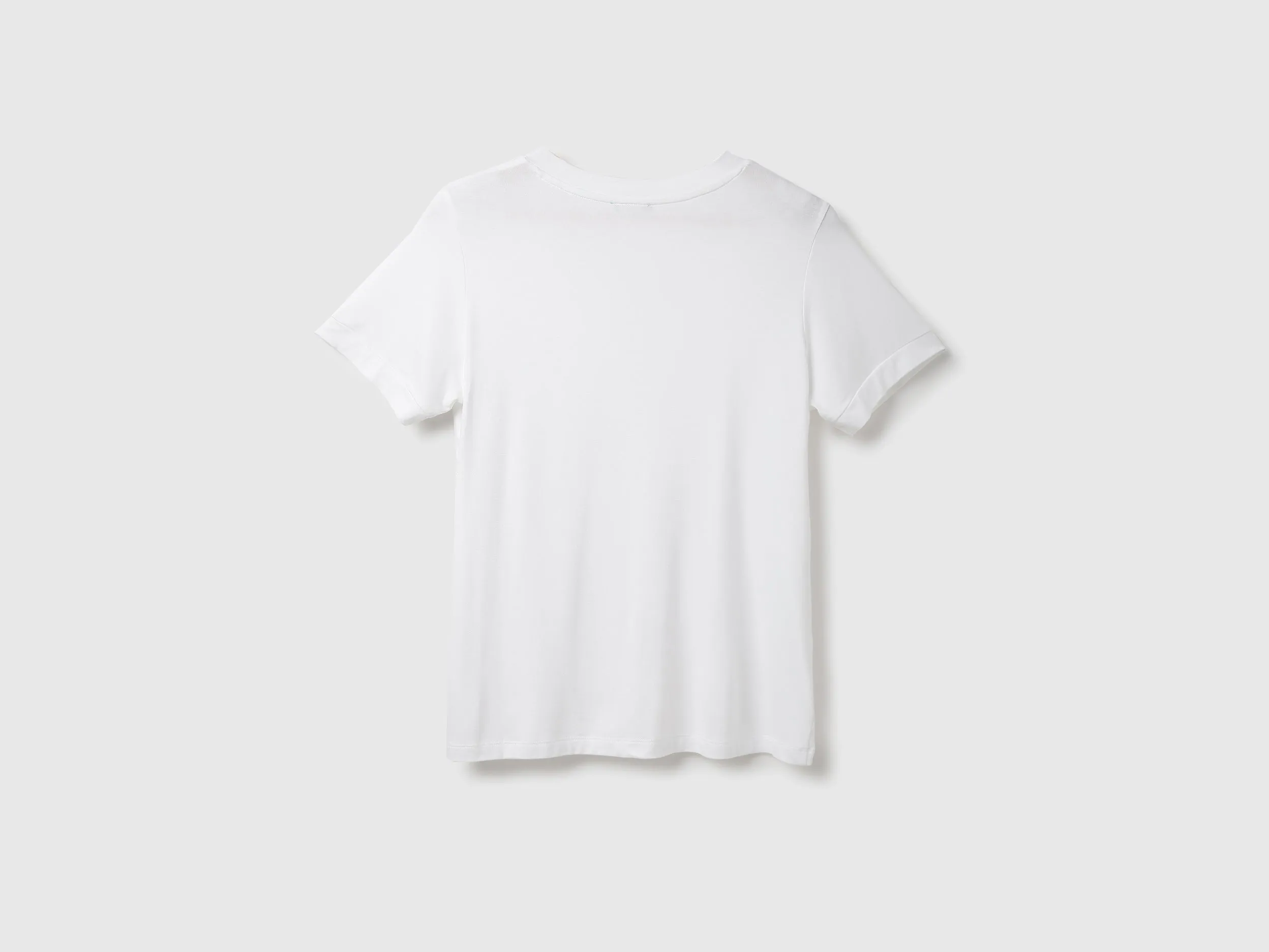 Viscose Solid V-Neck Women T-shirts